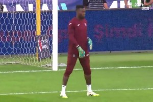 土超也上演了曼市德比🤣！镜头聚焦埃德森&奥纳纳