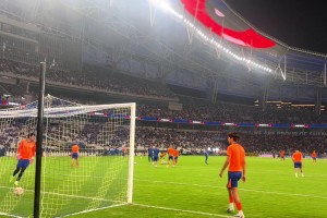 左右开弓！赛前射门训练的瓦科，射门感觉真不错